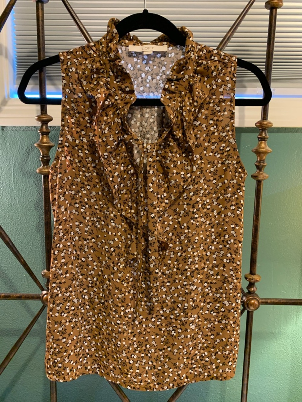 LOFT Brown Floral Ruffle V-Neck Sleeveless Camisole